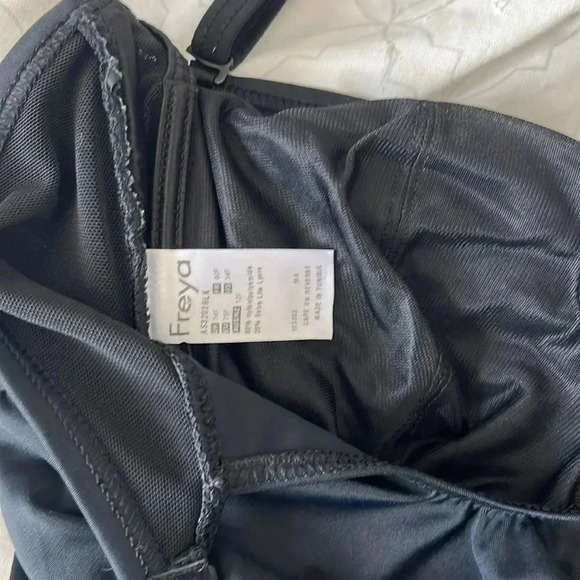 FREYA swim suit top size 34F - Picture 4 of 4